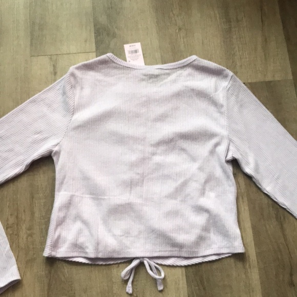 Cropped Long Sleeve with Draw String Women’s Large - Picture 8 of 8